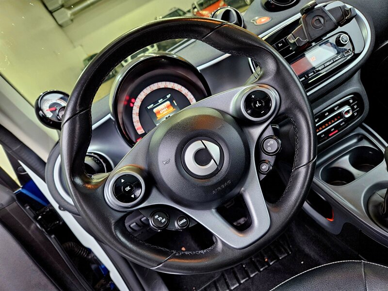 2016 Smart fortwo pure - Photo 23 - Hillsboro, OR 97124