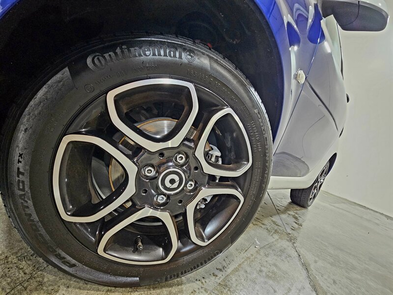 2016 Smart fortwo pure - Photo 14 - Hillsboro, OR 97124