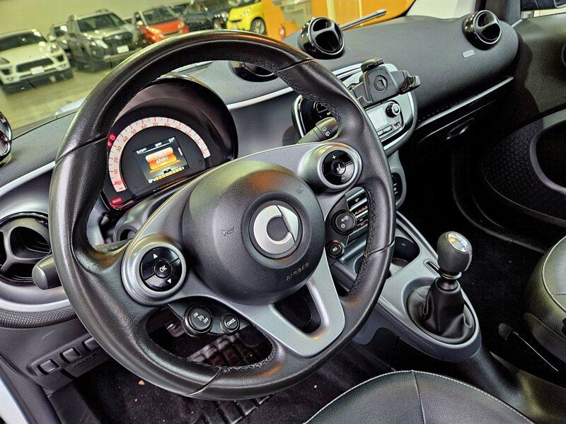 2016 Smart fortwo pure - Photo 22 - Hillsboro, OR 97124