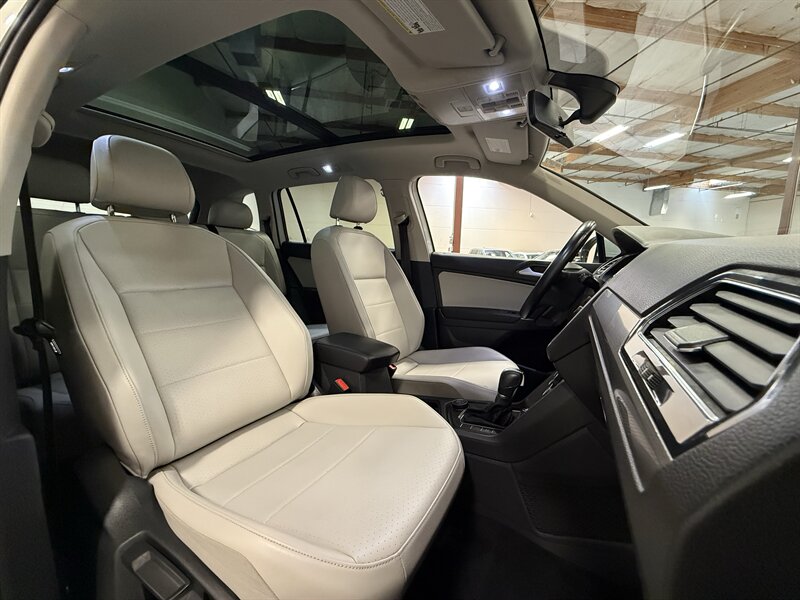 2018 Volkswagen Tiguan 2.0T SEL 4Motion - Photo 13 - Hillsboro, OR 97124