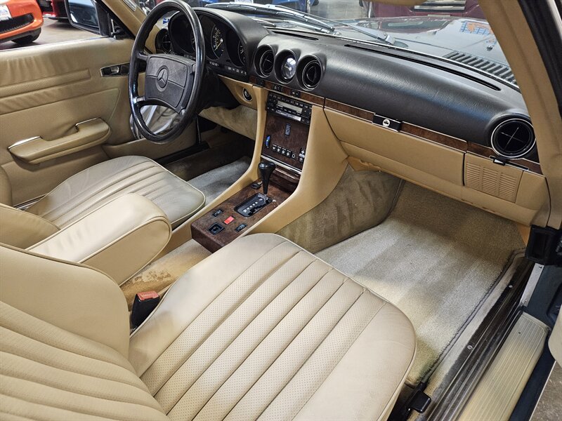 1988 Mercedes-Benz 560 SL - Photo 2 - Hillsboro, OR 97124