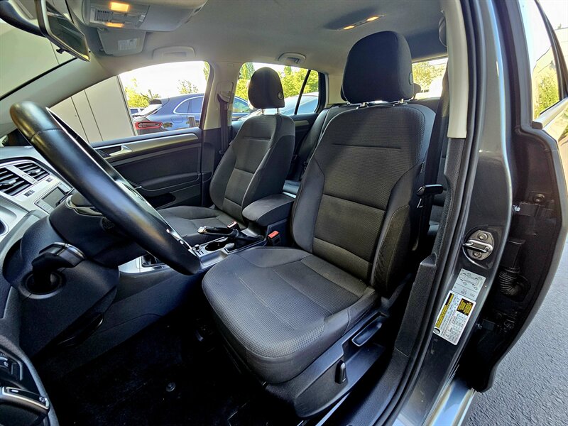 2016 Volkswagen Golf TSI S - Photo 27 - Hillsboro, OR 97124