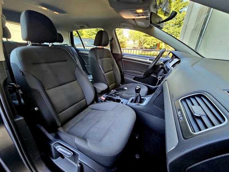 2016 Volkswagen Golf TSI S - Photo 12 - Hillsboro, OR 97124