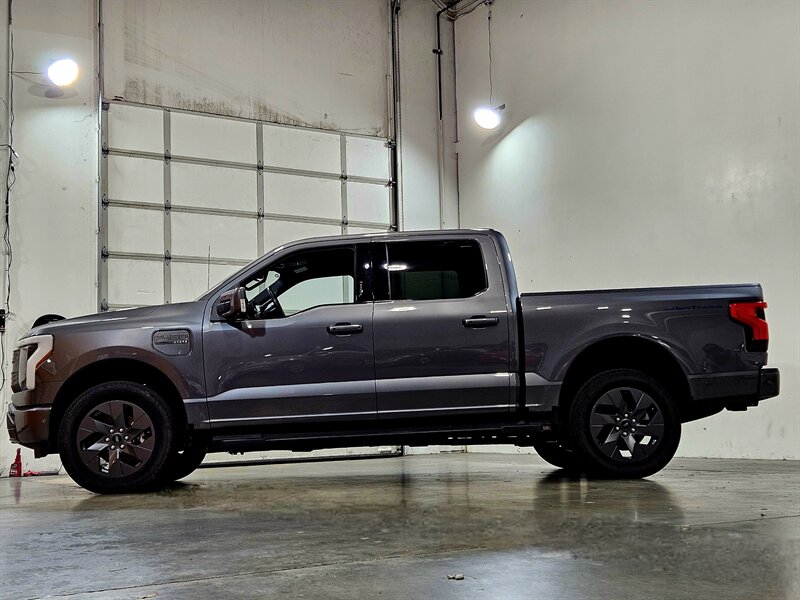 2023 Ford F-150 Lightning Lariat - Photo 8 - Hillsboro, OR 97124
