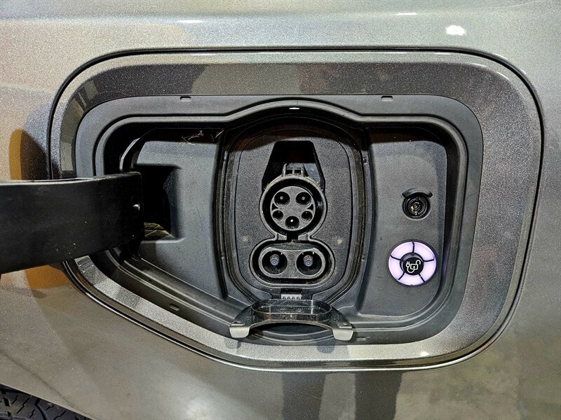 2023 Ford F-150 Lightning Lariat - Photo 20 - Hillsboro, OR 97124