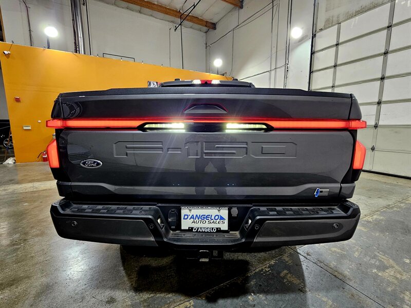 2023 Ford F-150 Lightning Lariat - Photo 6 - Hillsboro, OR 97124