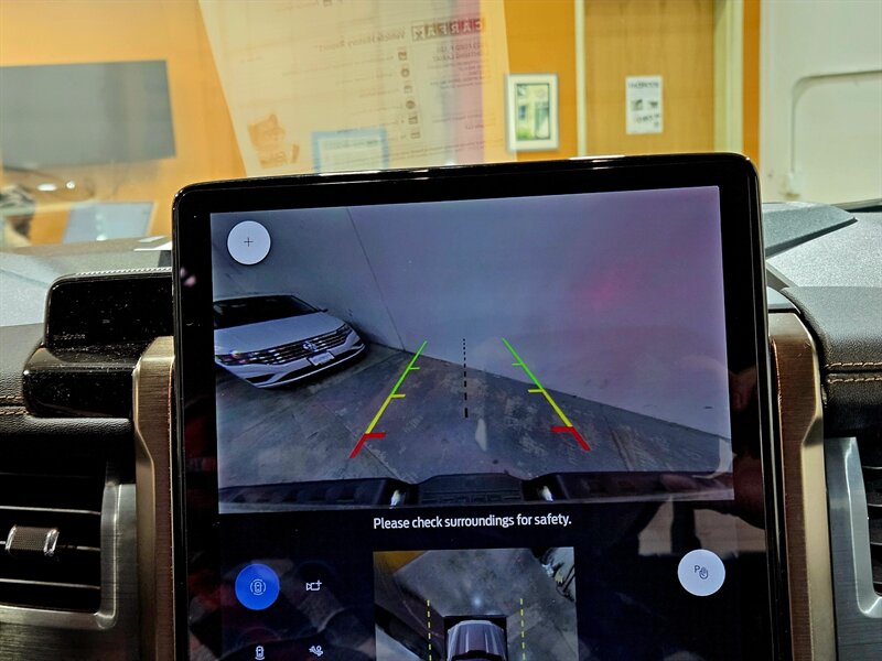 2023 Ford F-150 Lightning Lariat - Photo 36 - Hillsboro, OR 97124