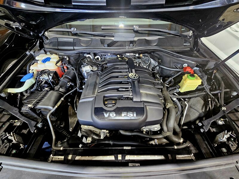 2014 Volkswagen Touareg V6 FSI TDI Hybrid photo 37