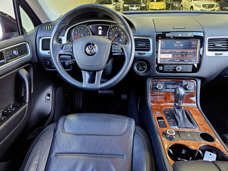 2014 Volkswagen Touareg V6 FSI TDI Hybrid photo 16