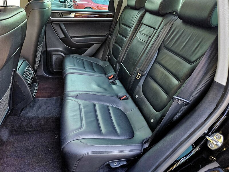 2014 Volkswagen Touareg V6 FSI TDI Hybrid photo 31