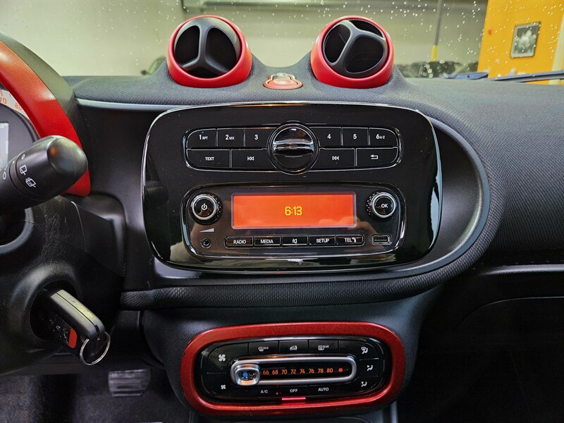 2017 Smart fortwo pure - Photo 22 - Hillsboro, OR 97124