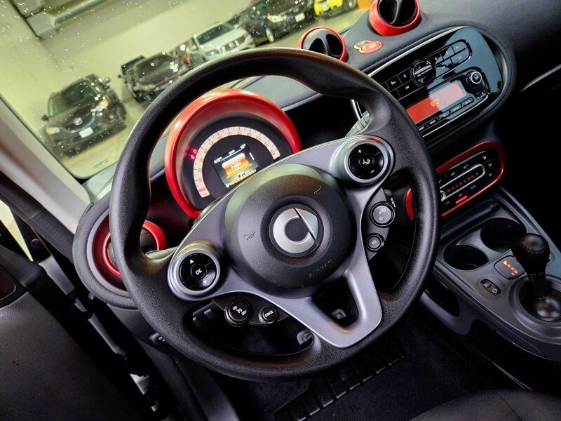 2017 Smart fortwo pure - Photo 19 - Hillsboro, OR 97124