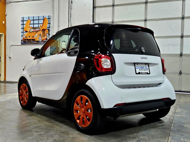 2017 Smart fortwo pure - Photo 7 - Hillsboro, OR 97124