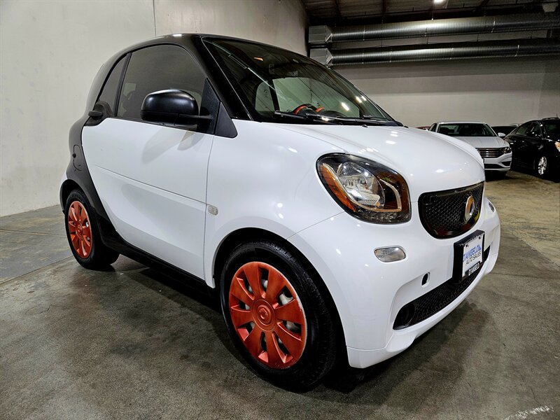 2017 Smart fortwo pure - Photo 3 - Hillsboro, OR 97124