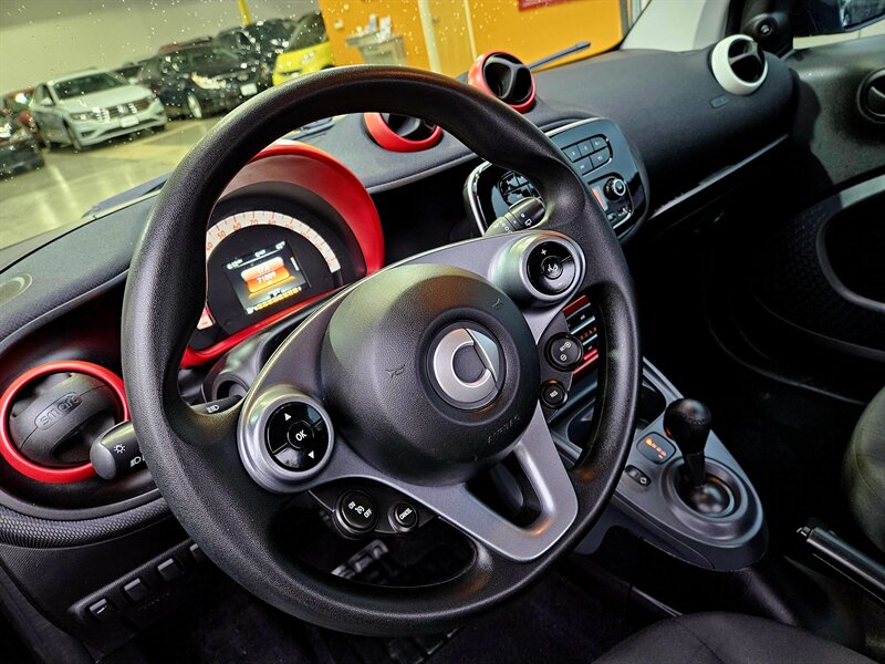 2017 Smart fortwo pure - Photo 18 - Hillsboro, OR 97124