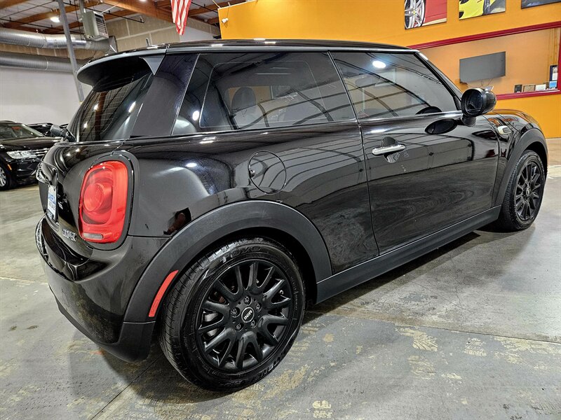 2016 MINI Hardtop 2 Door Cooper   - Photo 5 - Hillsboro, OR 97124