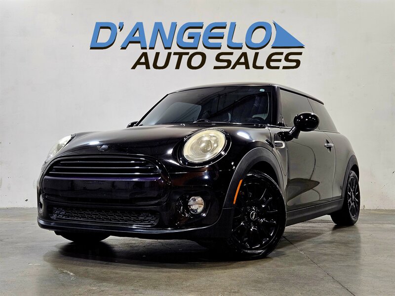 2016 MINI Hardtop 2 Door Cooper   - Photo 1 - Hillsboro, OR 97124