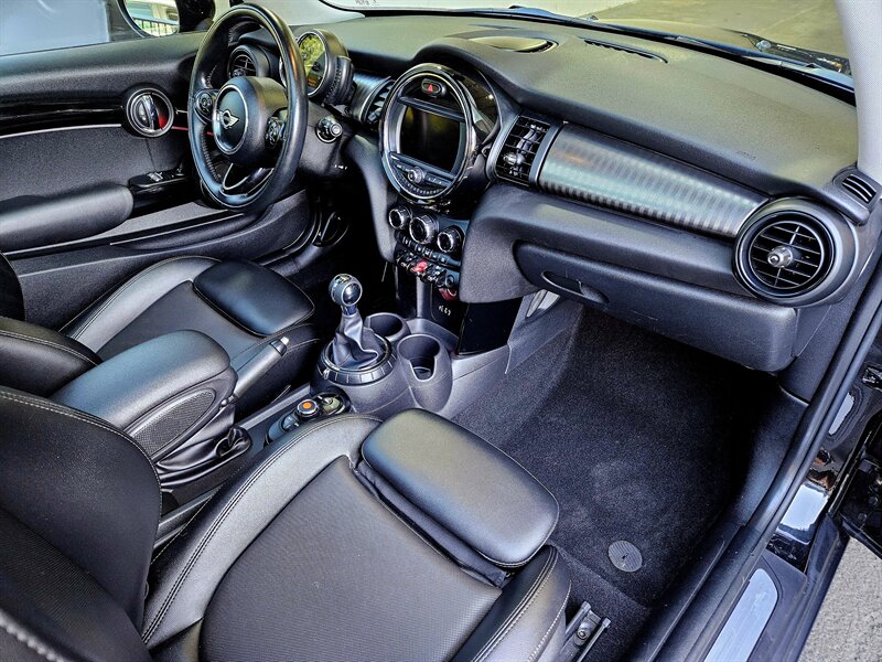 2016 MINI Hardtop 2 Door Cooper   - Photo 12 - Hillsboro, OR 97124