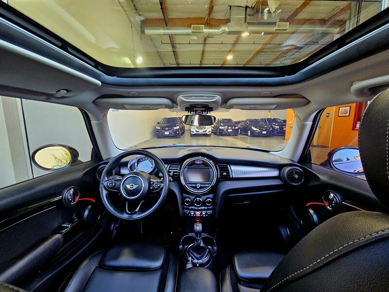 2016 MINI Hardtop 2 Door Cooper   - Photo 16 - Hillsboro, OR 97124