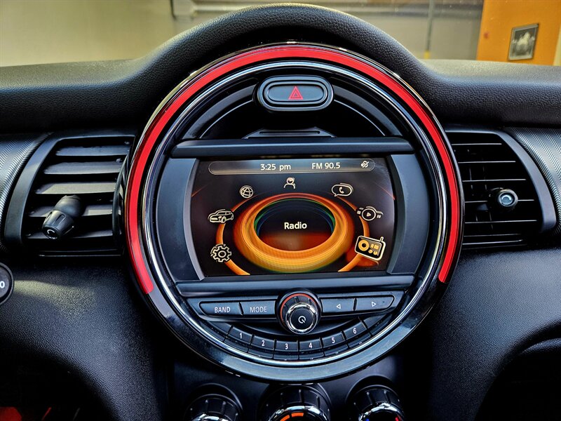 2016 MINI Hardtop 2 Door Cooper   - Photo 23 - Hillsboro, OR 97124