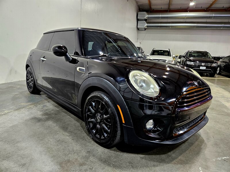 2016 MINI Hardtop 2 Door Cooper   - Photo 3 - Hillsboro, OR 97124