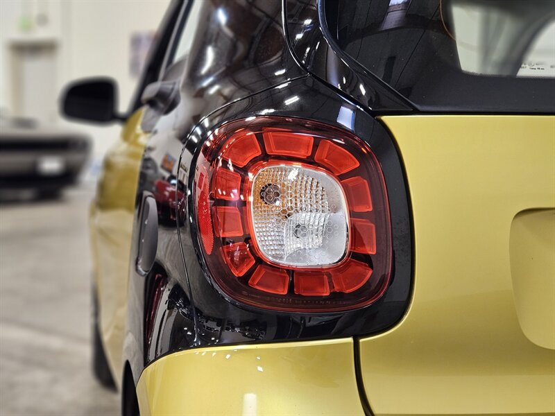 2017 Smart fortwo prime - Photo 15 - Hillsboro, OR 97124