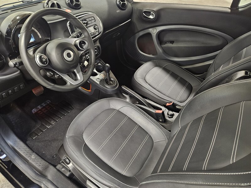 2017 Smart fortwo prime - Photo 22 - Hillsboro, OR 97124