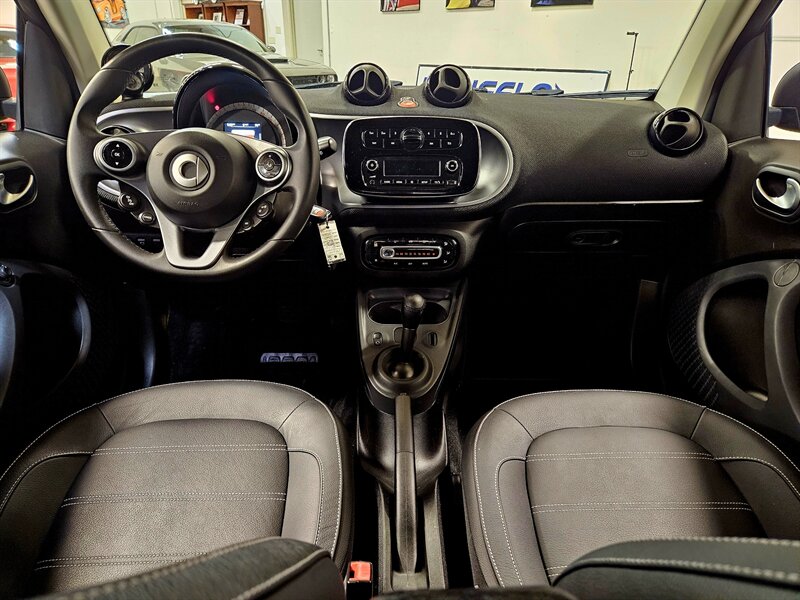 2017 Smart fortwo prime - Photo 19 - Hillsboro, OR 97124