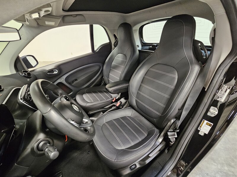2017 Smart fortwo prime - Photo 35 - Hillsboro, OR 97124