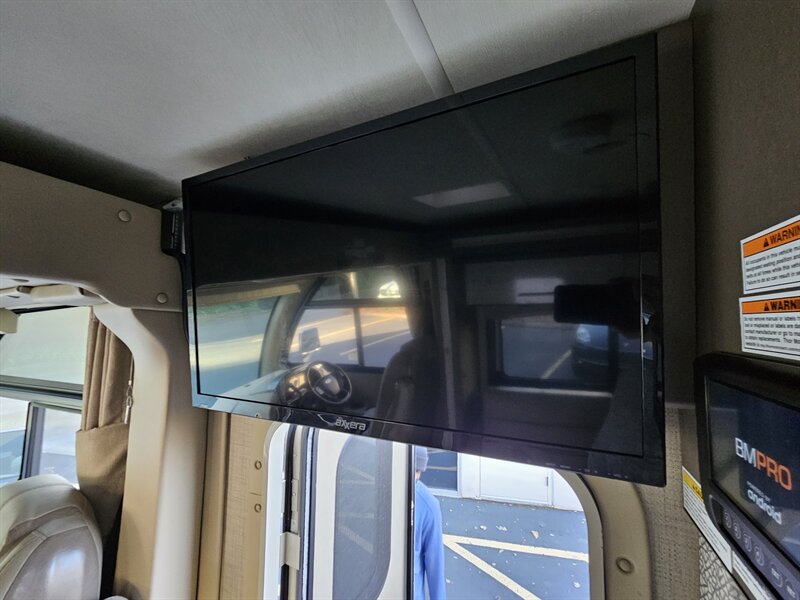 2021 Ford E-350 SD - Photo 38 - Hillsboro, OR 97124