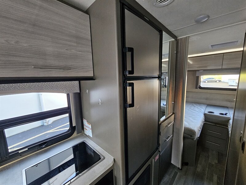 2021 Ford E-350 SD - Photo 37 - Hillsboro, OR 97124