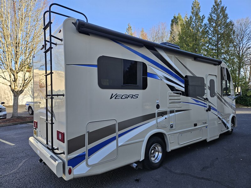 2021 Ford E-350 SD - Photo 10 - Hillsboro, OR 97124