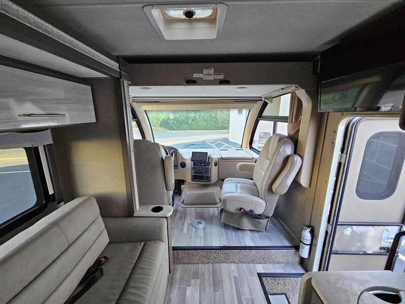 2021 Ford E-350 SD - Photo 40 - Hillsboro, OR 97124