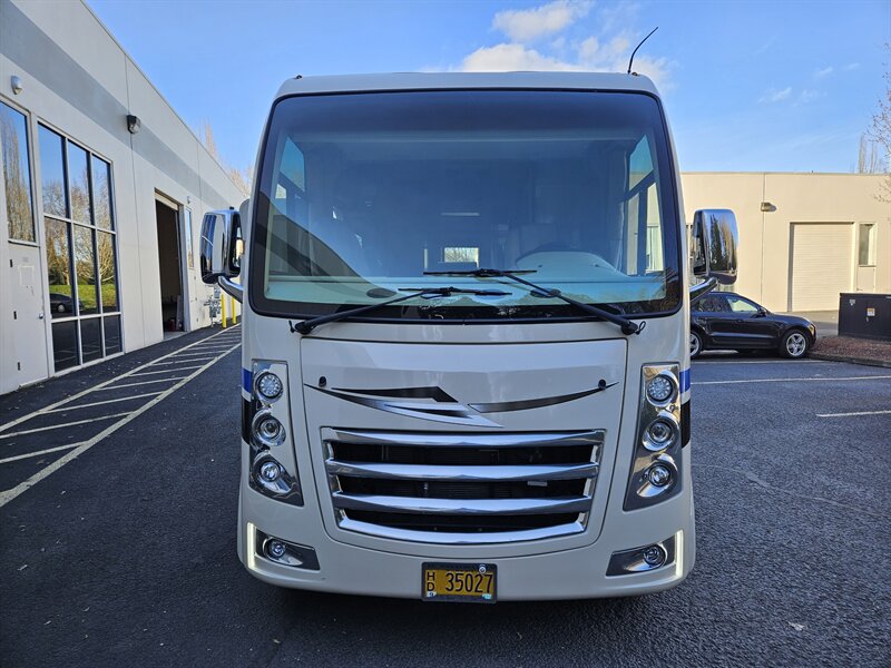 2021 Ford E-350 SD - Photo 5 - Hillsboro, OR 97124