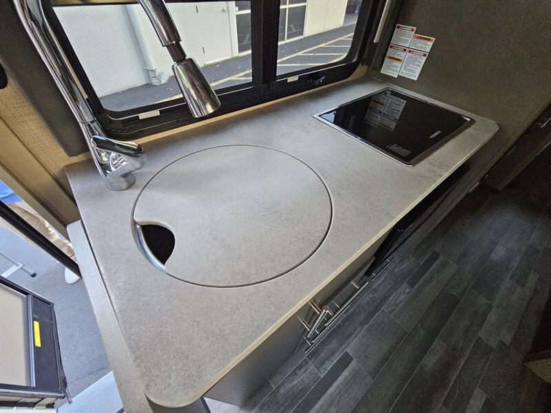 2021 Ford E-350 SD - Photo 34 - Hillsboro, OR 97124