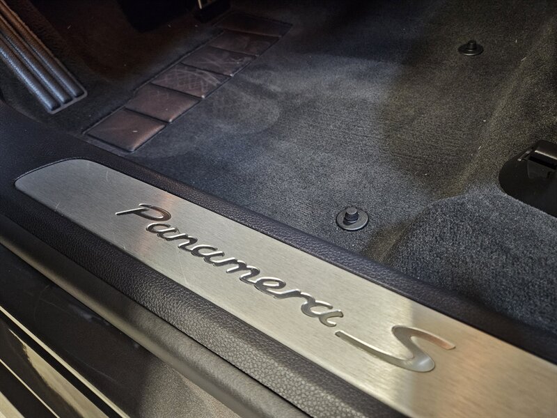 2013 Porsche Panamera S Hybrid   - Photo 45 - Hillsboro, OR 97124