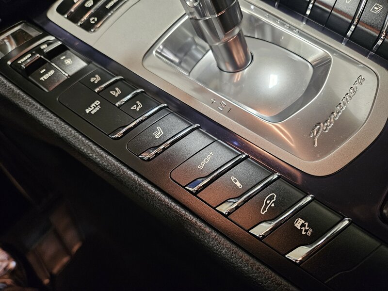2013 Porsche Panamera S Hybrid   - Photo 39 - Hillsboro, OR 97124