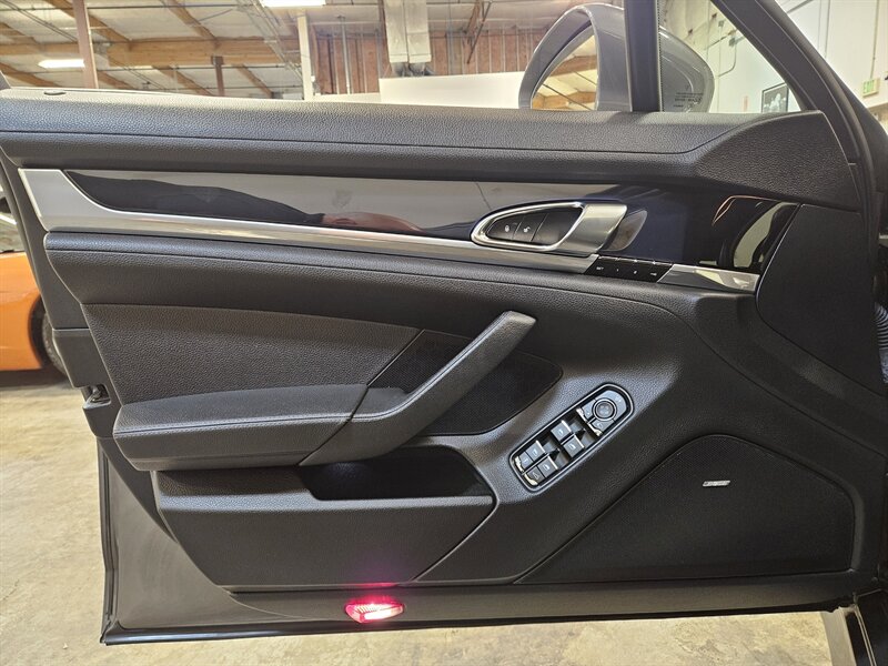 2013 Porsche Panamera S Hybrid   - Photo 43 - Hillsboro, OR 97124
