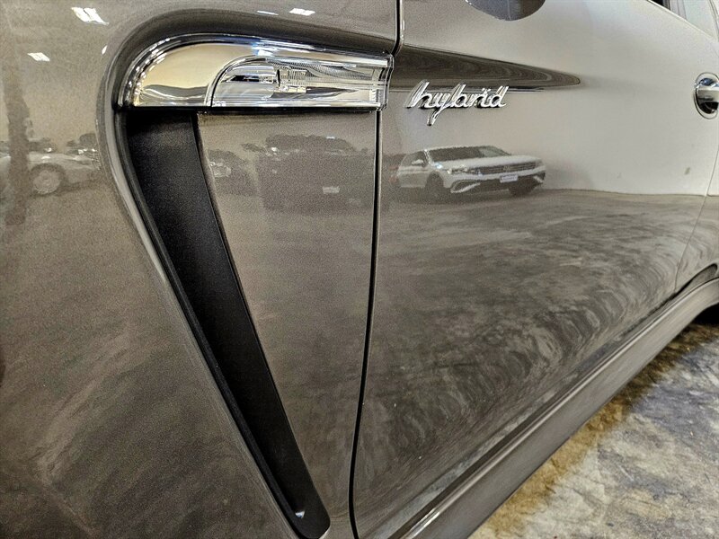 2013 Porsche Panamera S Hybrid   - Photo 8 - Hillsboro, OR 97124