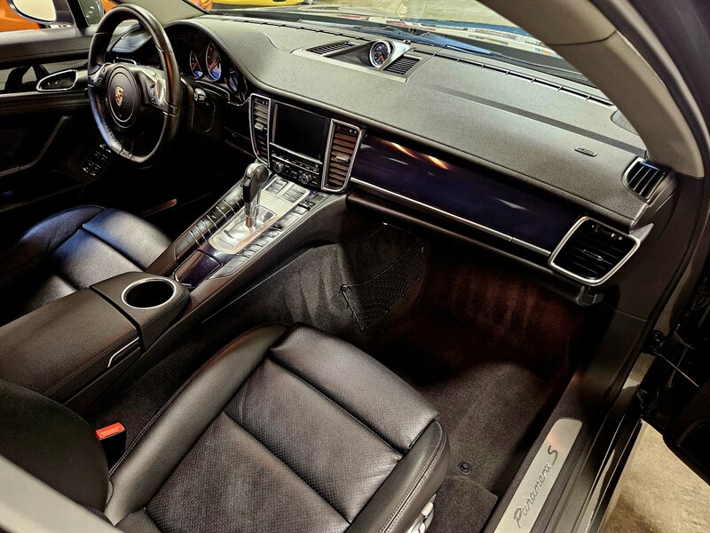 2013 Porsche Panamera S Hybrid   - Photo 26 - Hillsboro, OR 97124