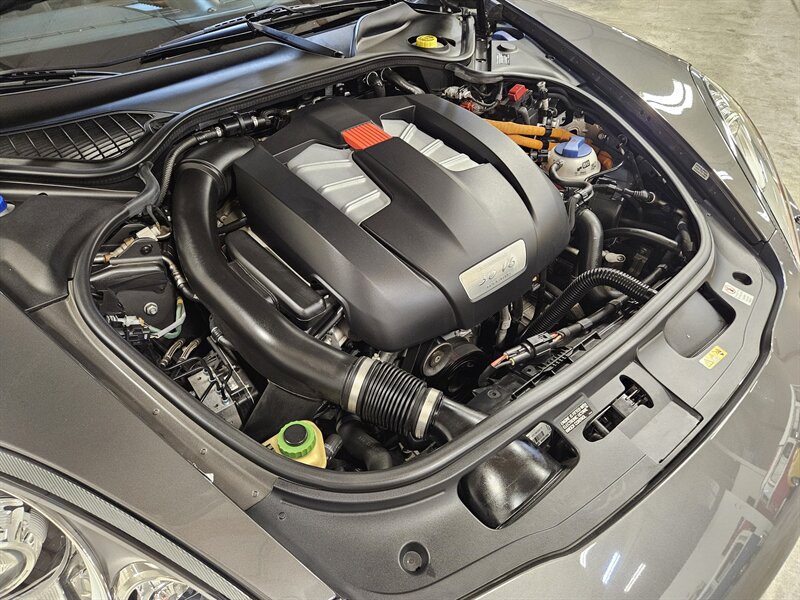 2013 Porsche Panamera S Hybrid   - Photo 57 - Hillsboro, OR 97124