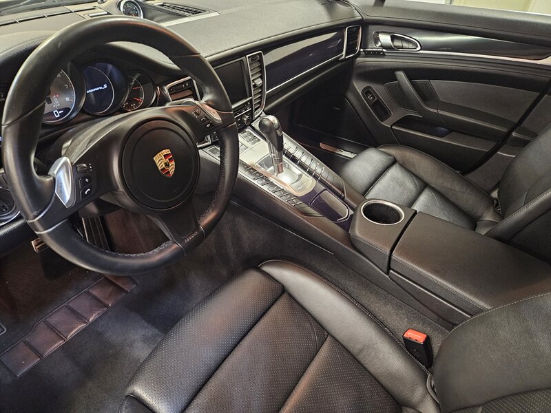 2013 Porsche Panamera S Hybrid   - Photo 32 - Hillsboro, OR 97124