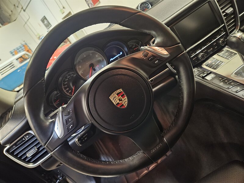 2013 Porsche Panamera S Hybrid   - Photo 34 - Hillsboro, OR 97124