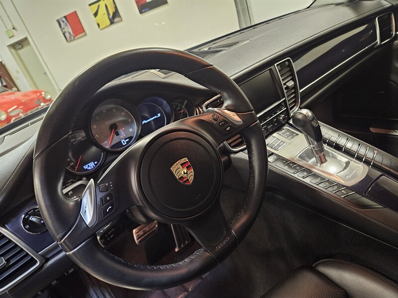 2013 Porsche Panamera S Hybrid   - Photo 33 - Hillsboro, OR 97124