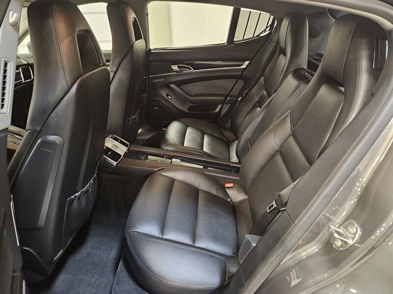 2013 Porsche Panamera S Hybrid   - Photo 49 - Hillsboro, OR 97124