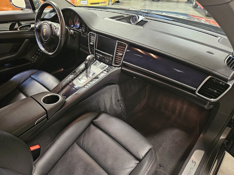 2013 Porsche Panamera S Hybrid   - Photo 27 - Hillsboro, OR 97124