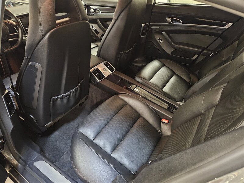 2013 Porsche Panamera S Hybrid   - Photo 50 - Hillsboro, OR 97124