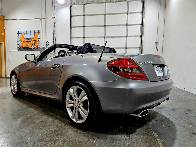 2010 Mercedes-Benz SLK SLK 300   - Photo 6 - Hillsboro, OR 97124