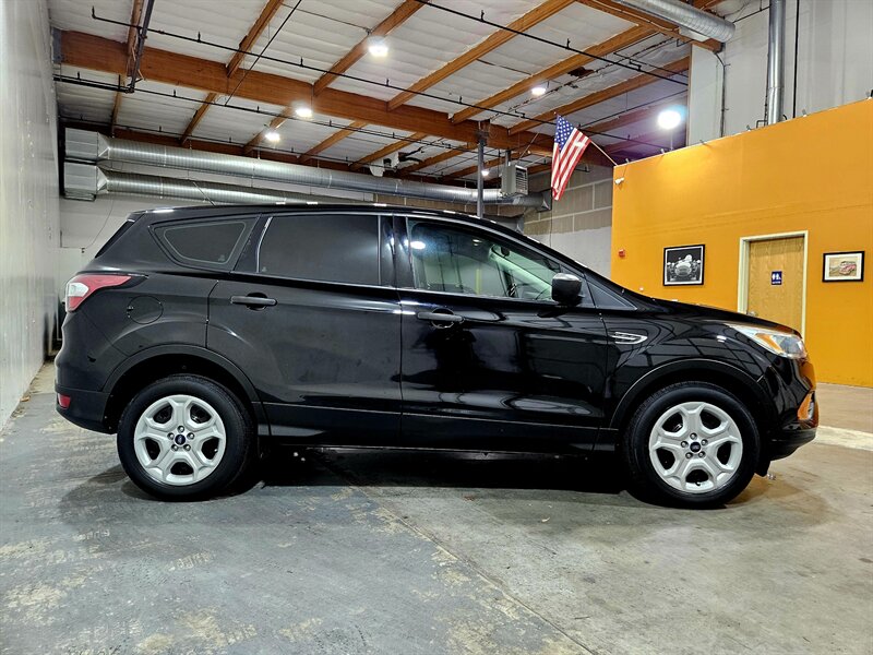 2017 Ford Escape S   - Photo 9 - Hillsboro, OR 97124