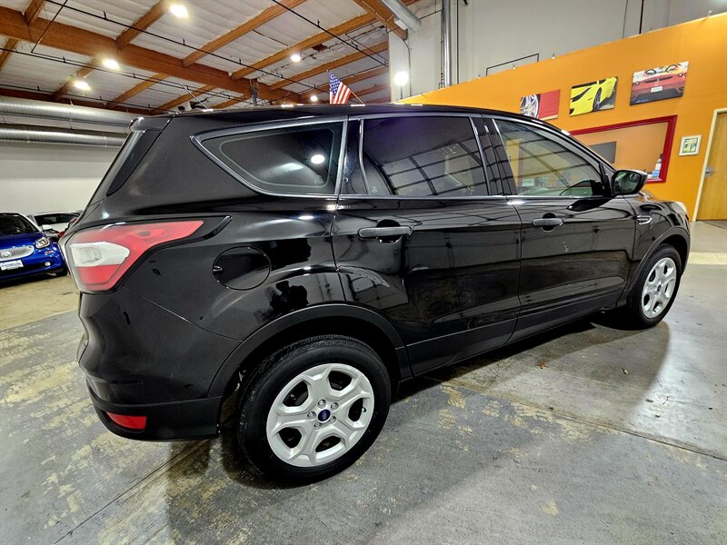 2017 Ford Escape S   - Photo 8 - Hillsboro, OR 97124